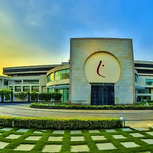 https://the-lalit-chandigarh.shimlahotels.net